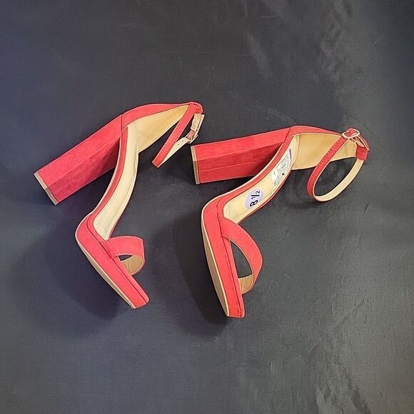 BRAND NEW WILD DIVA LOUNGS ADJUSTABLE BUCKLE ANKLE STRAP POINTED TOE HEEL SANDAL - Picture 12 of 16